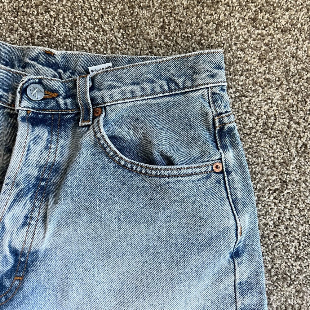 Calvin Klein | Vintage High-Rise Button-Up Jean Shorts size 7